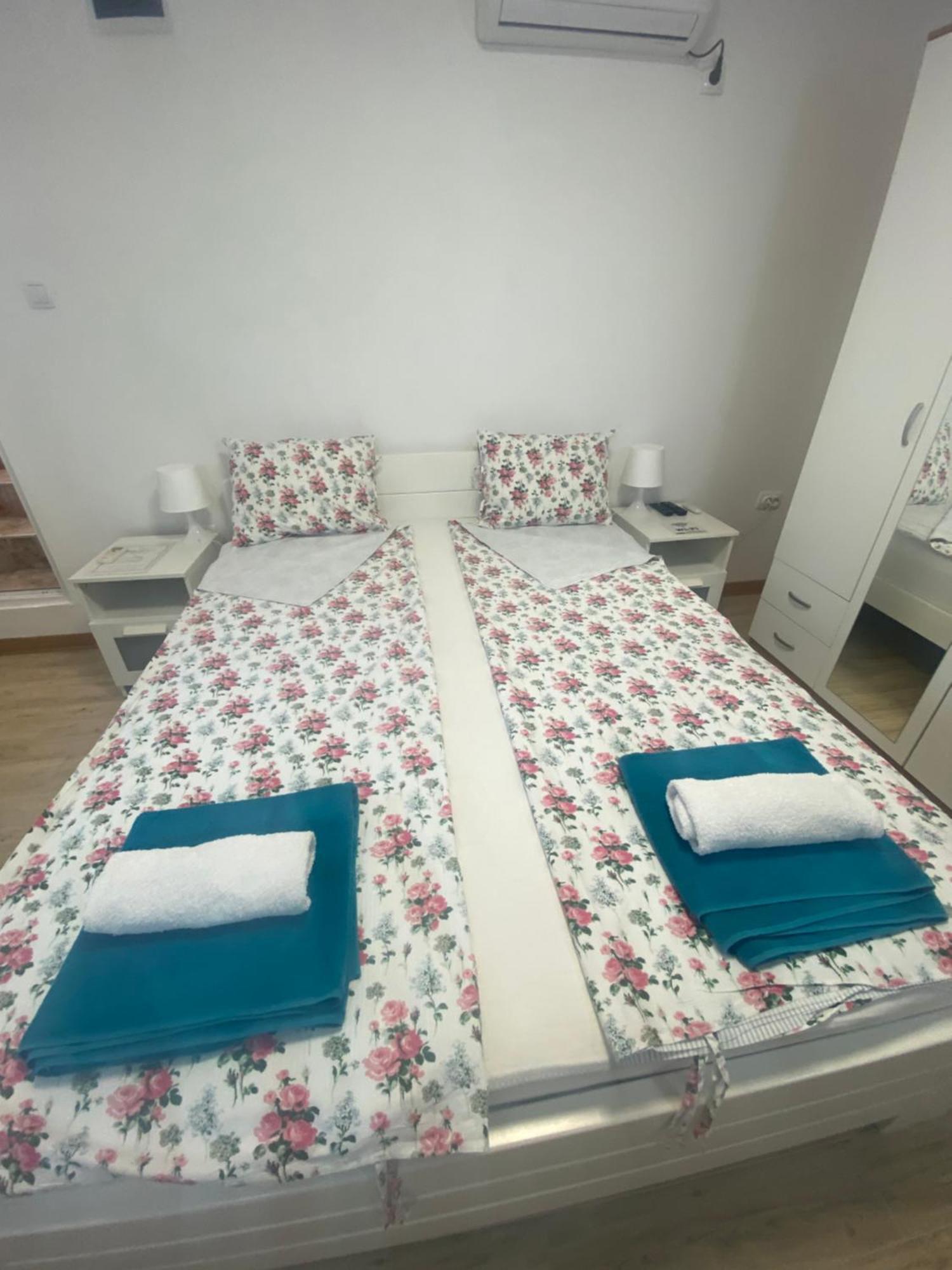 Garden Apartmani 3 Belgrado Buitenkant foto